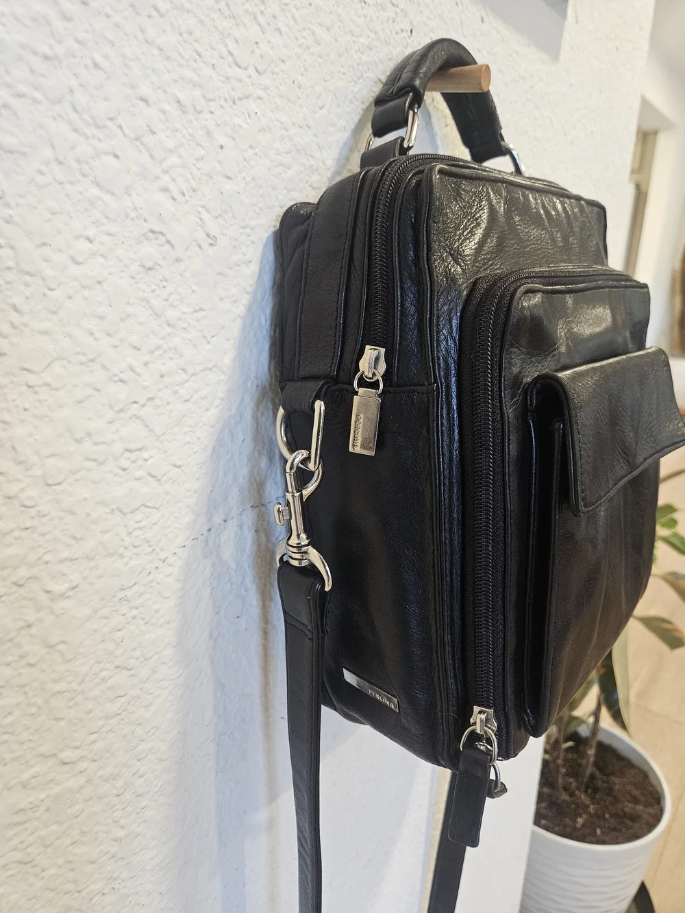 Vintage Perlina NY Black Leather Travel Crossbody Organizer Bag